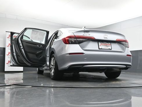 Used 2023 Honda Civic LX image 44