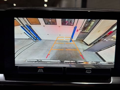 Used 2025 GMC Sierra 1500 Elevation w/ LPO, Elevation Black Package image 33