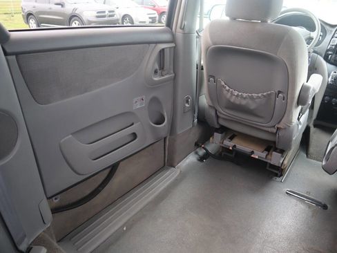 Used 2004 Toyota Sienna LE FWD image 31