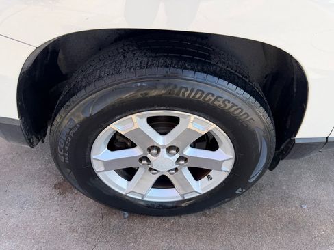 Used 2008 Saturn Outlook XR w/ Advanced Audio Package FWD image 37