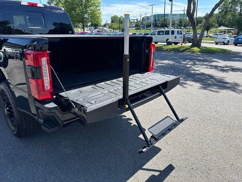 Used 2026 Ford F250 Lariat w/ Black Appearance Package AWD/4WD image 28