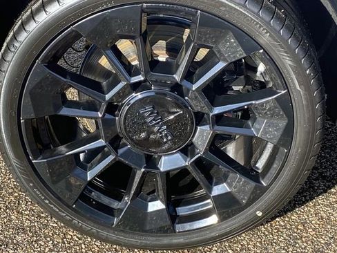 Used 2023 BMW XM image 30