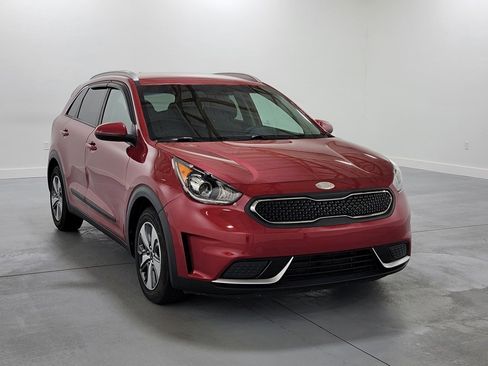 Used 2019 Kia Niro LX FWD image 2