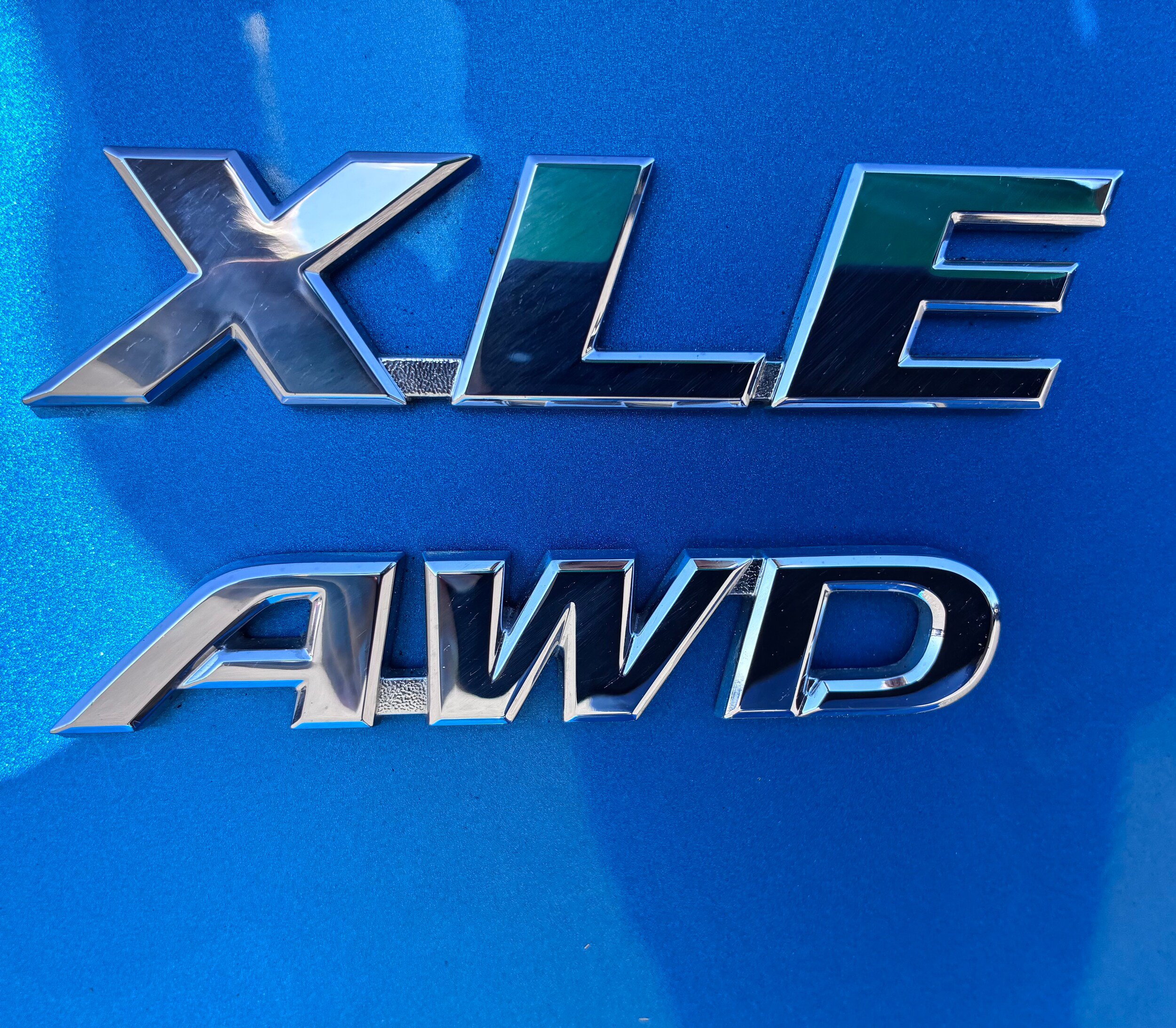 Used 2016 Toyota RAV4 XLE AWD/4WD image 9