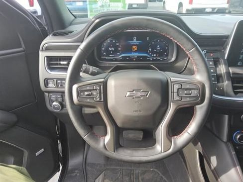 Used 2025 Chevrolet Suburban RST w/ RST Capability Package image 7