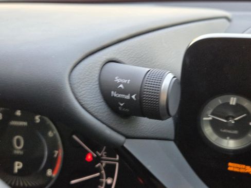 Used 2025 Lexus ES 350 w/ Premium Package image 18