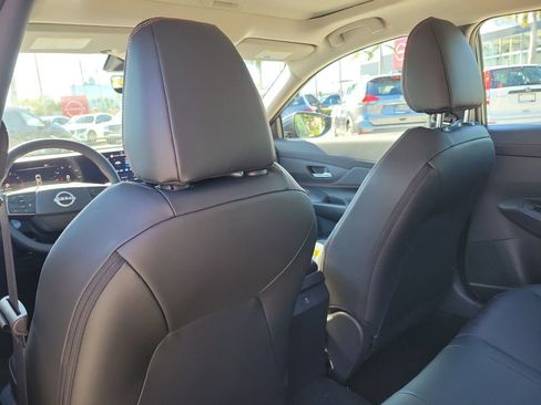 New 2026 Nissan Sentra SR image 17