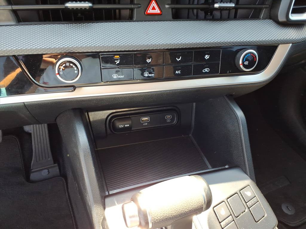 Used 2023 Kia Sportage LX AWD/4WD image 23
