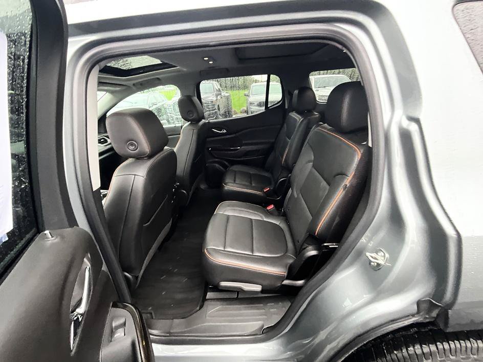 Used 2023 GMC Acadia AT4 w/ Technology Package AWD/4WD image 29