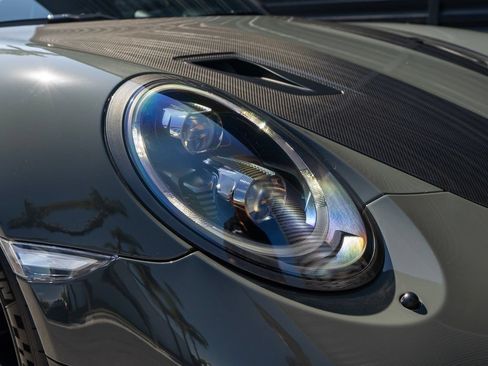 Certified 2018 Porsche 911 GT2 RS RWD image 13
