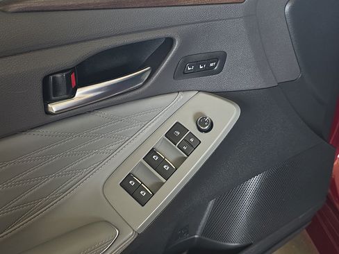 Used 2022 Toyota Avalon Limited w/ Advanced Safety Package FWD image 11