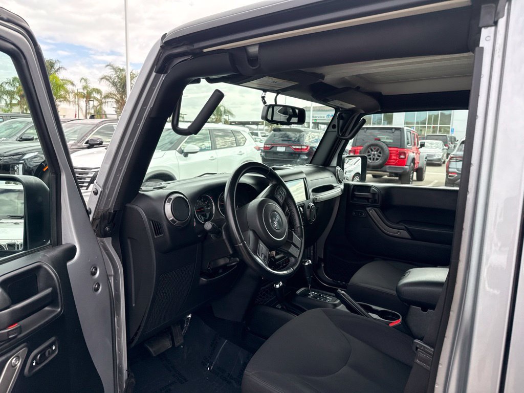 Used 2018 Jeep Wrangler Unlimited Sport S AWD/4WD image 17