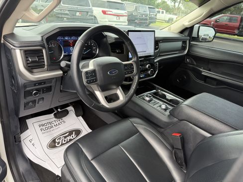 Used 2024 Ford Expedition Max XLT AWD/4WD image 6