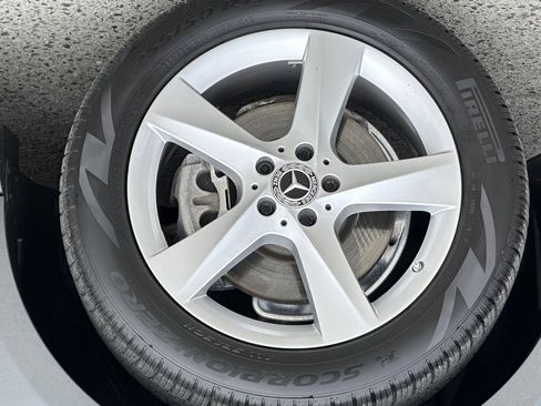 Used 2018 Mercedes-Benz GLE 350 4MATIC image 36