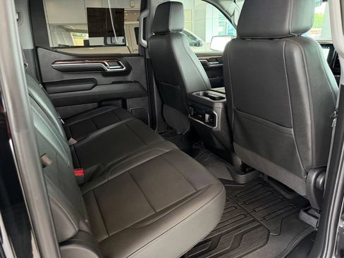 Used 2024 GMC Sierra 1500 Elevation w/ Elevation Premium Package AWD/4WD image 16