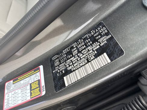 Used 2024 Hyundai Elantra SEL image 19