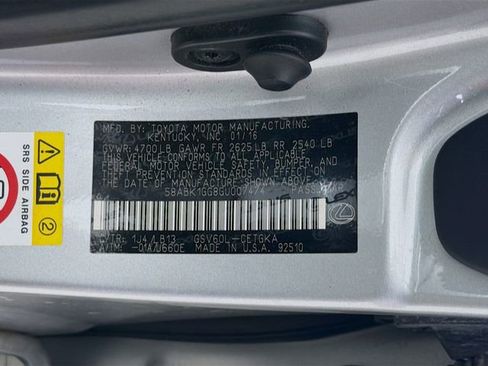 Used 2016 Lexus ES 350 w/ Luxury Package w/Wood Trim image 38