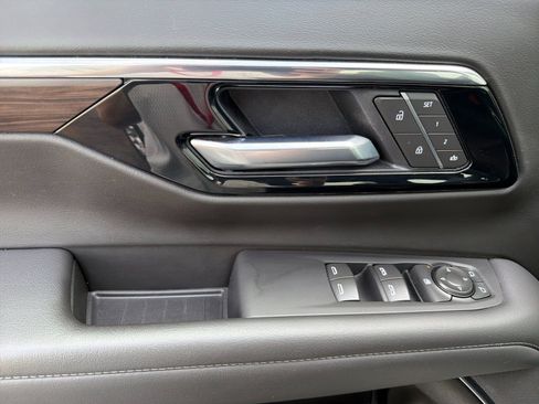 Used 2025 Chevrolet Tahoe LT AWD/4WD image 10
