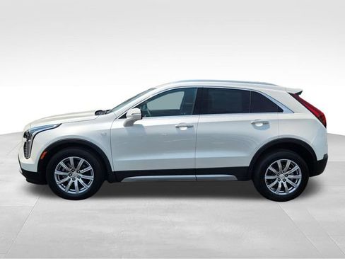 Used 2022 Cadillac XT4 Premium Luxury w/ Enhanced Visibility Package AWD/4WD image 2