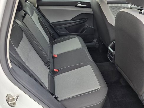 Certified 2023 Volkswagen Taos S image 15