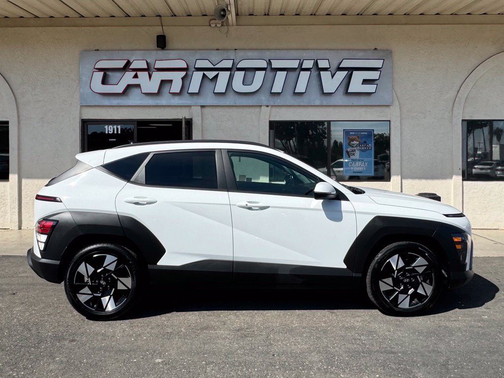Used 2024 Hyundai Kona SEL FWD image 3