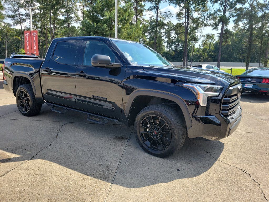 Used 2024 Toyota Tundra SR5 AWD/4WD image 9