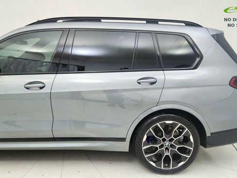 Used 2024 BMW X7 xDrive40i w/ Executive Package AWD/4WD image 11
