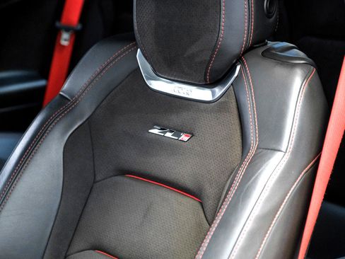 Used 2017 Chevrolet Camaro ZL1 image 28