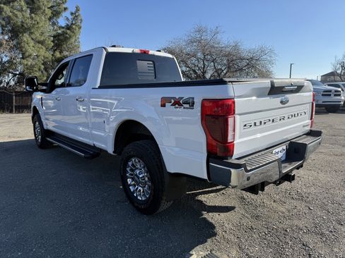 Used 2022 Ford F250 XLT w/ XLT Premium Package image 3