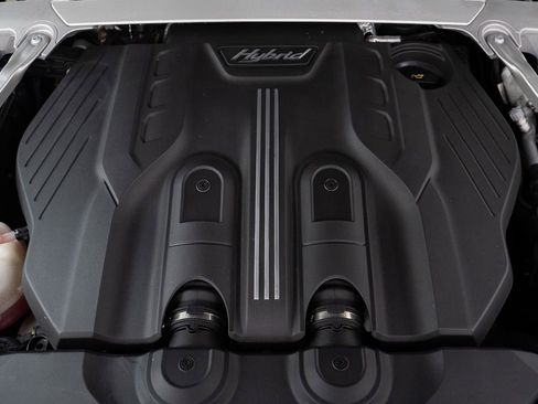 Used 2024 Bentley Flying Spur Plug-In Hybrid image 47