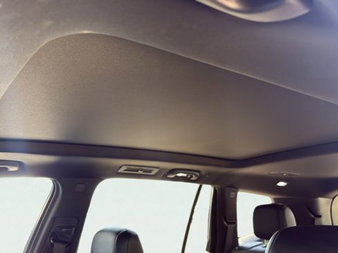 Used 2021 Cadillac XT6 Premium Luxury FWD image 24
