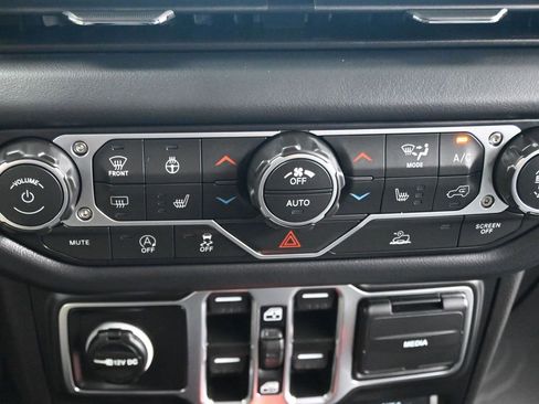 New 2026 Jeep Wrangler Unlimited Rubicon image 26