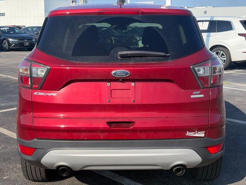 Used 2017 Ford Escape SE FWD image 3