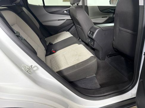 Used 2021 Chevrolet Equinox LT image 15