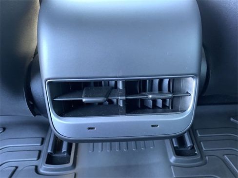 Used 2022 Tesla Model 3 Long Range image 31