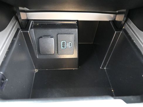 Used 2021 Ford Explorer Limited w/ Equipment Group 301A image 19