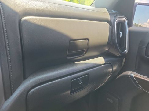 Used 2020 Chevrolet Silverado 1500 LT Trail Boss w/ Midnight Edition AWD/4WD image 30