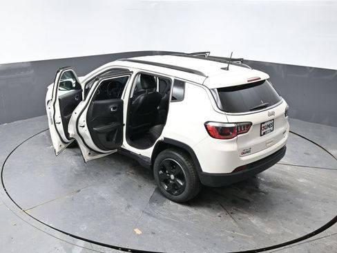 Used 2019 Jeep Compass Latitude w/ Cold Weather Group image 58