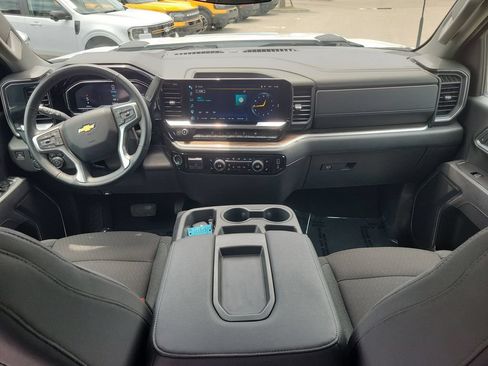 Used 2025 Chevrolet Silverado 2500 LT w/ Convenience Package AWD/4WD image 12