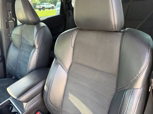 Used 2022 Mitsubishi Outlander SE FWD image 13