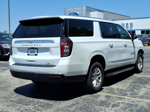 Used 2024 Chevrolet Suburban LT AWD/4WD image 27