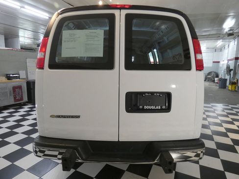 Used 2024 Chevrolet Express 2500 w/ Driver Convenience Package image 5