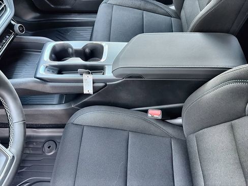 New 2026 Chevrolet Equinox EV LT image 25