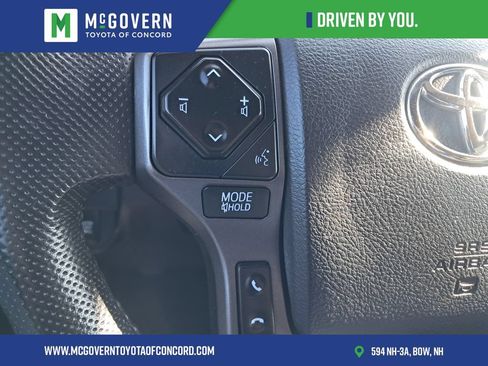 Used 2018 Toyota Tacoma TRD Sport AWD/4WD image 20