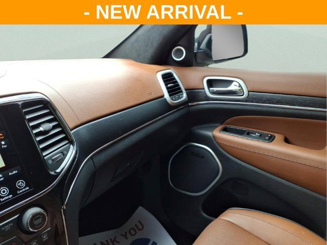 Used 2020 Jeep Grand Cherokee Summit w/ Skid Plate Group AWD/4WD image 24