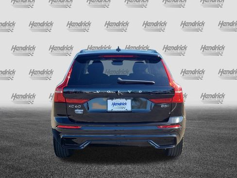 Used 2025 Volvo XC60 B5 Plus image 7