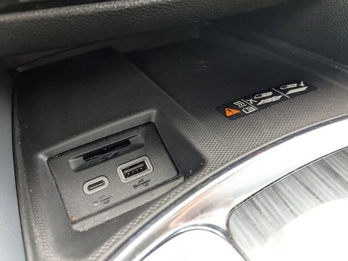 Used 2024 Buick Enclave Premium image 30