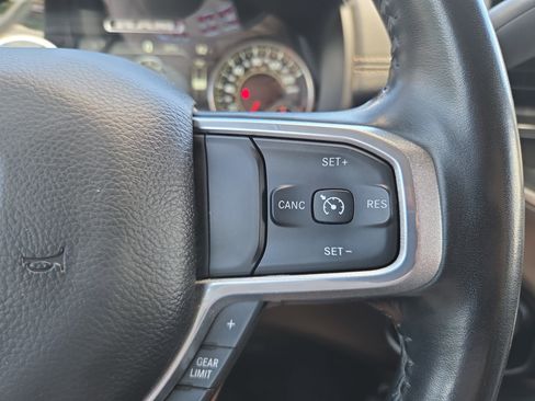 Used 2024 RAM 2500 Laramie AWD/4WD image 13