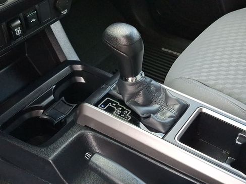 Certified 2021 Toyota Tacoma SR5 AWD/4WD image 15