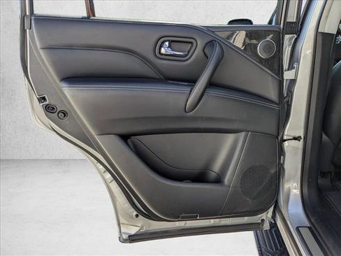 Used 2021 INFINITI QX80 Luxe image 16